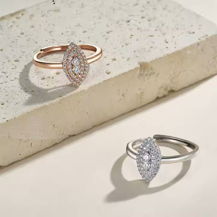 Trendy S925 18k White Gold Plated Jewelry Rings High Grade Colorless VVS Moissanite Diamond Wedding Rings